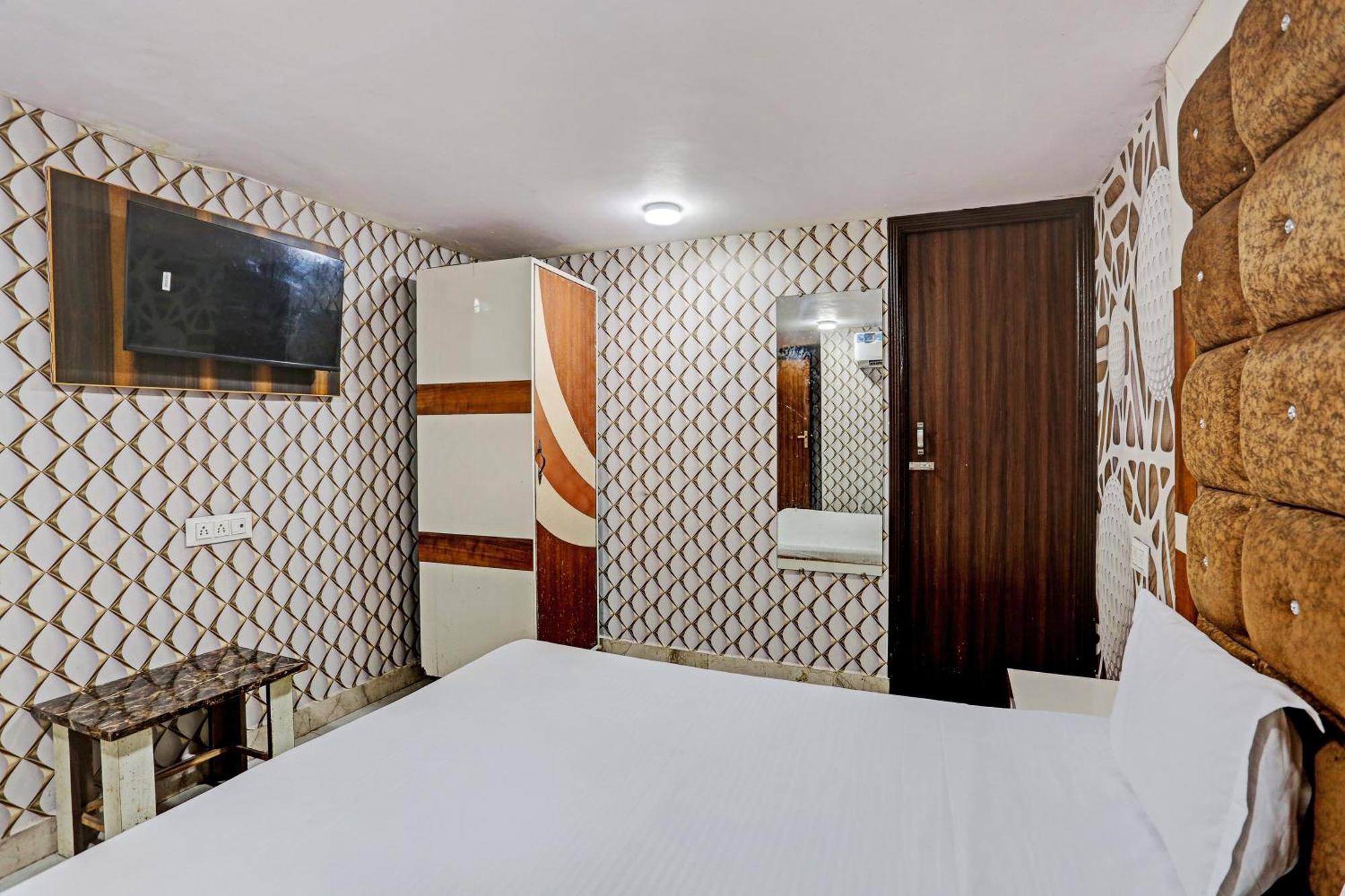 Hotel O Saffron Night Stay Amritsar Exterior photo